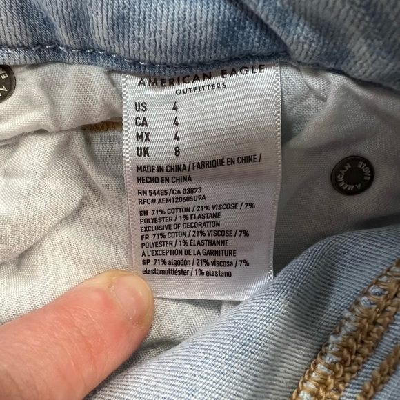 American Eagle curvy hi-rise short SZ 4 - Picture 4 of 4
